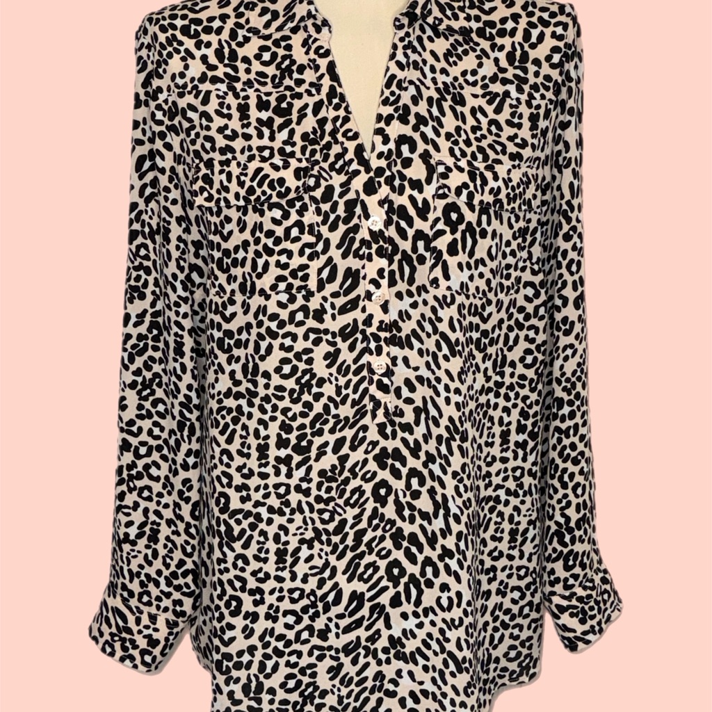New York & Company Animal Print Blouse Size Large Cheetah/Leopard Print